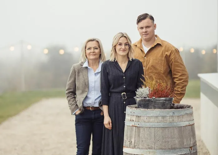 Weinblick & Weingut Grafinger *